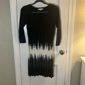 Sandra Darren Scoop Neck Gray Sweater Dress Sz PM